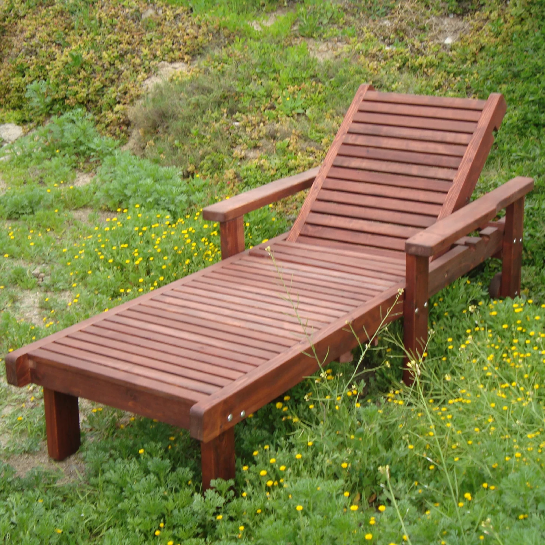 Sun Redwood Chaise Lounge for Relaxed Outdoor Luxury Seating