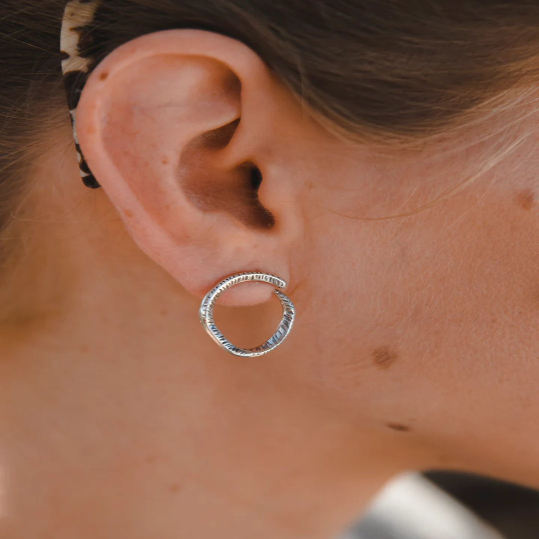 Ora Earrings Elegant Minimalist Earrings for Women Daily Wear Fashion Jewelry Trendy Design