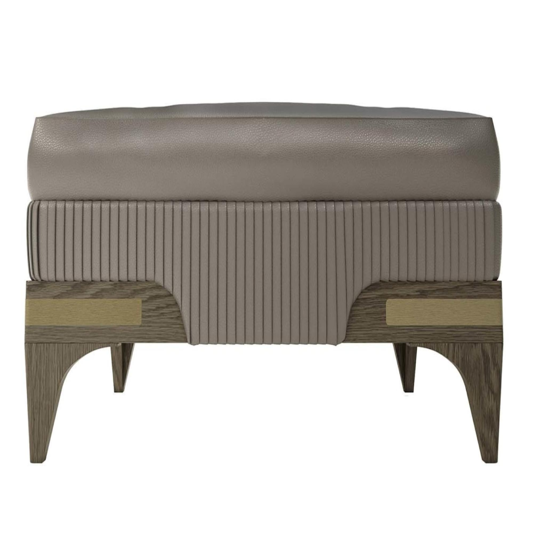 Opulent Leather Ottoman Stylish Footrest Premium Leather Ottoman Modern Home Furniture Decor