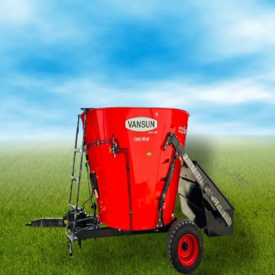 Wagon Driven Feeding Mixer, 5 CUBIC