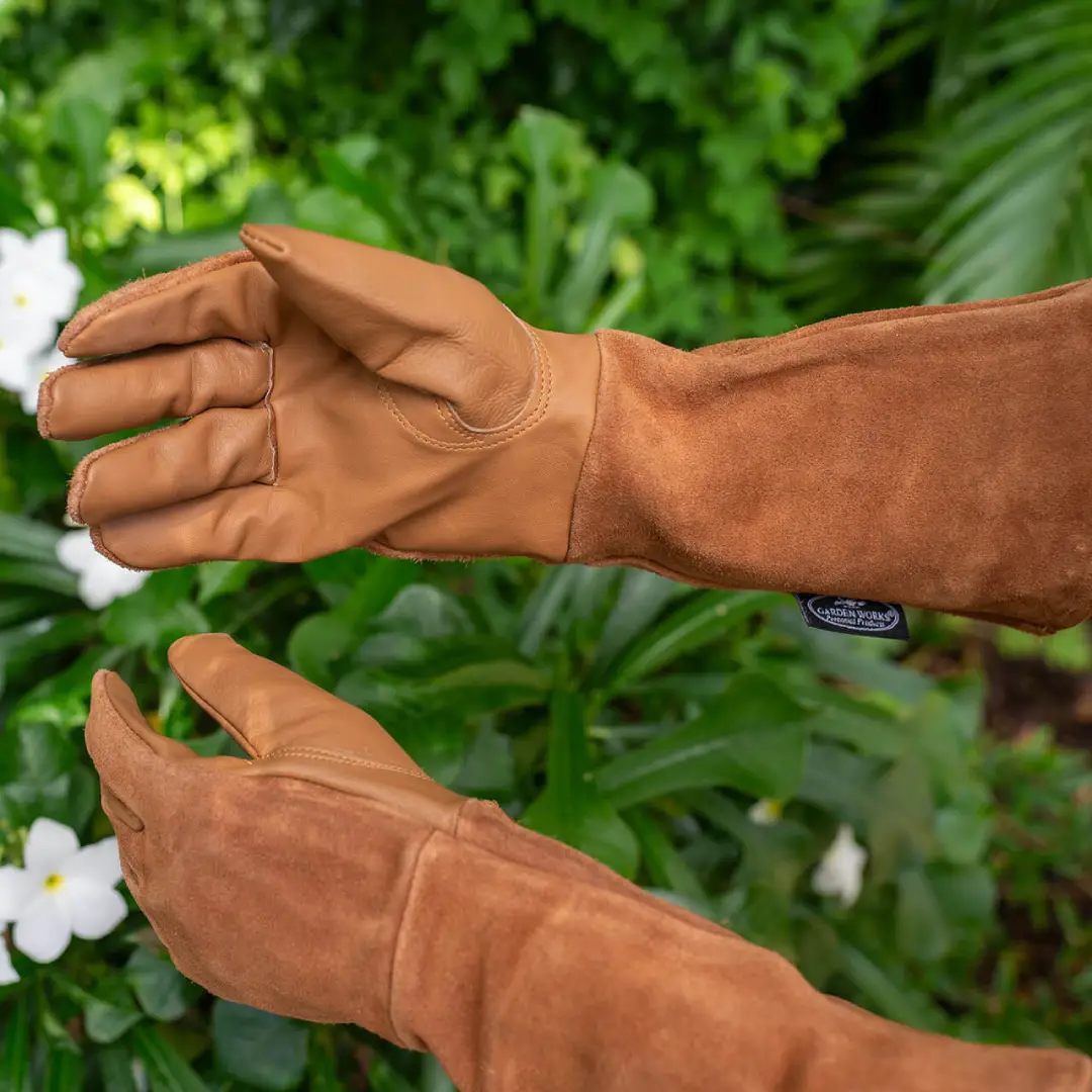 Gardening Gloves Supplier – Heavy-Duty Leather Hand Protection | UAE