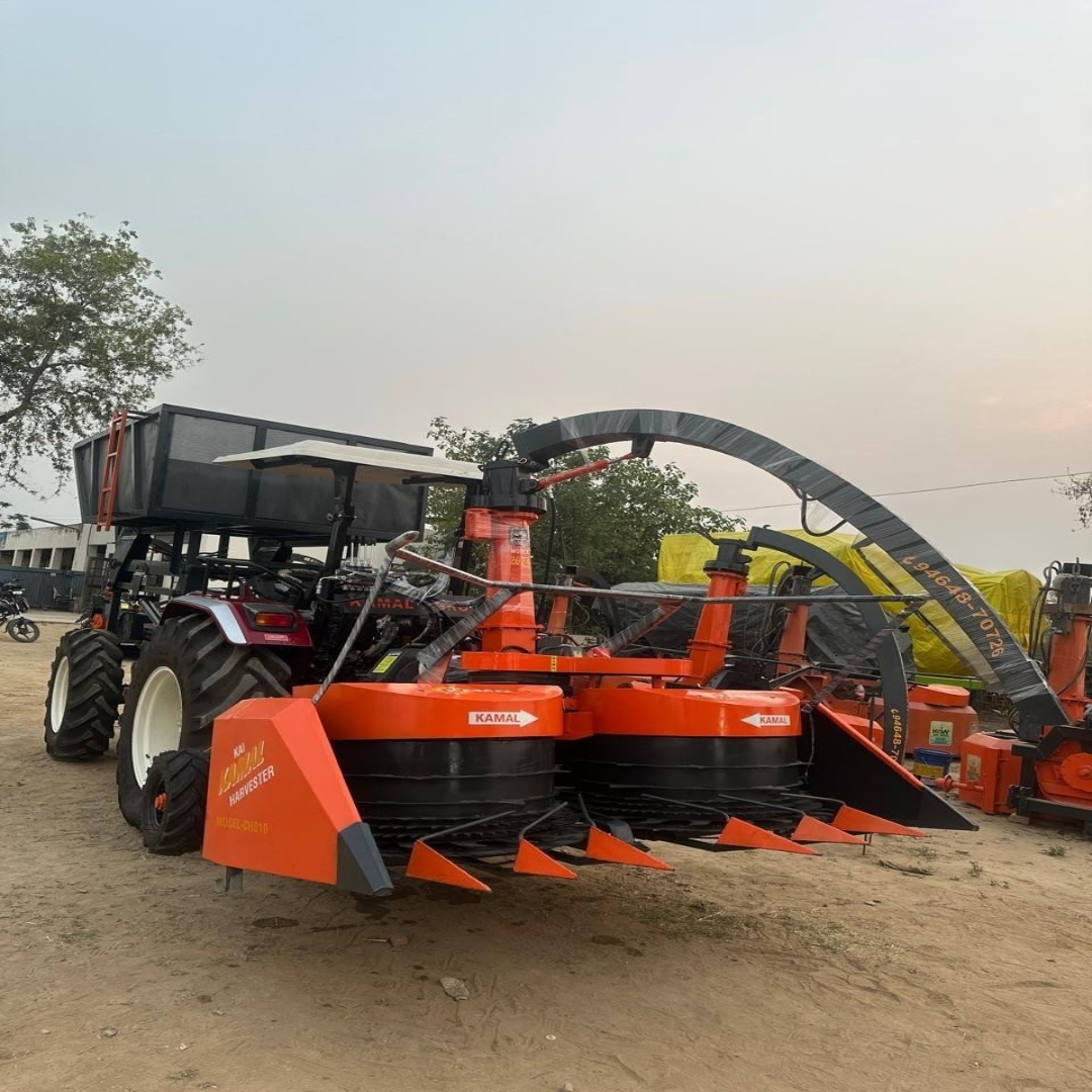 Wheat 8 Feet 4 Row Forage Harvester Machine, 1 acres/hr, 50 HP
