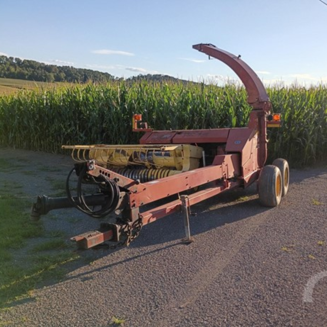 2004 New Holland FP230 Pull Type Forage Harvesters