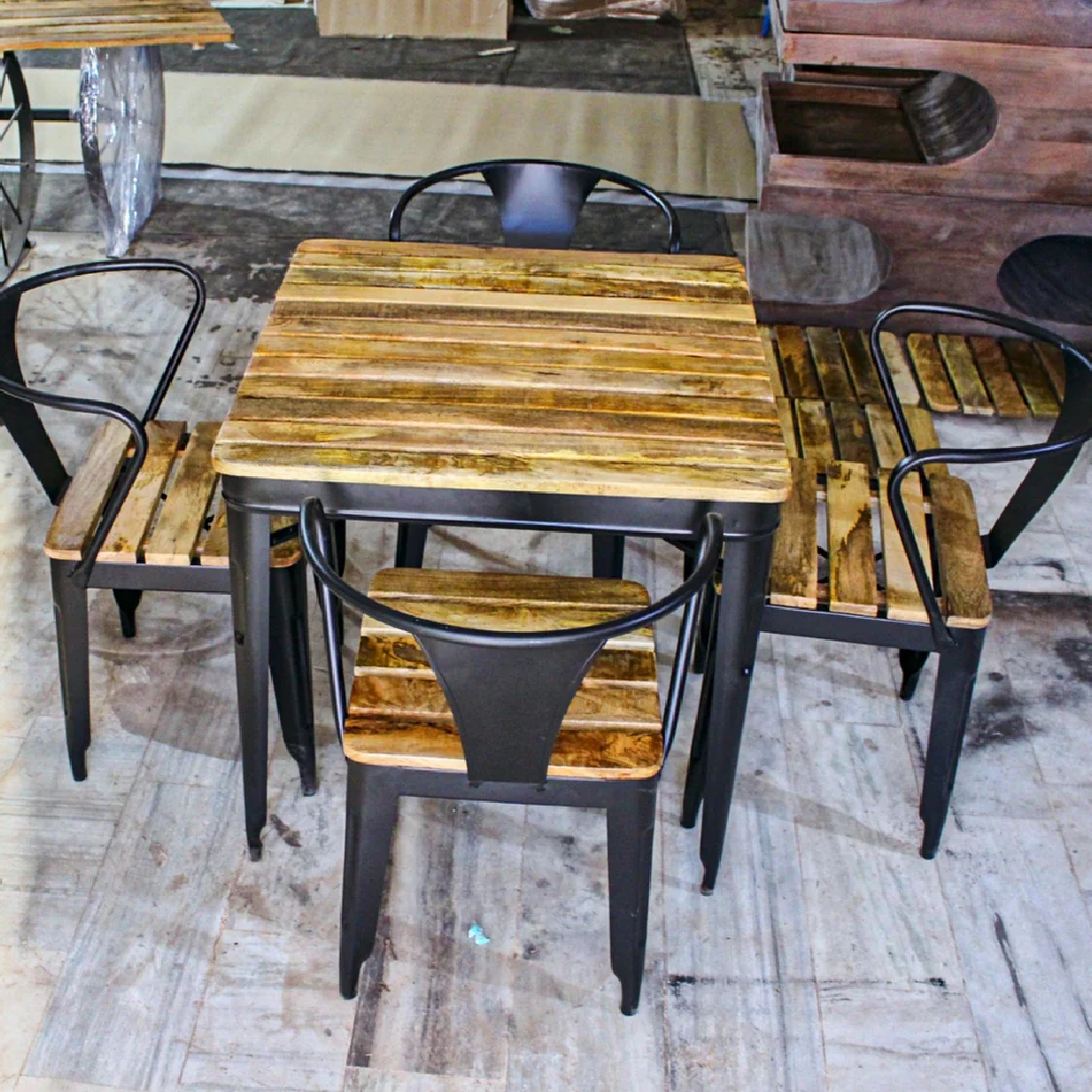Outdoor Dining Table Set, For Hotel